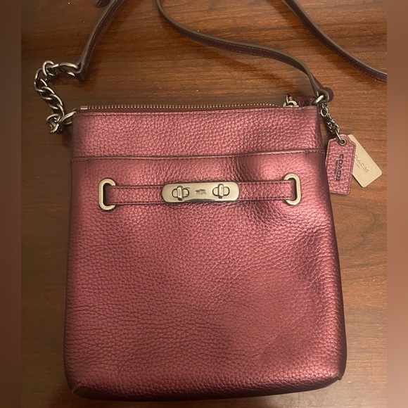 Sold - Picture 3 of 5